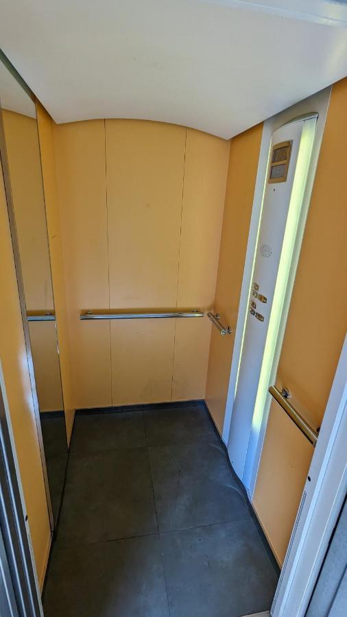 Downtown Fiume, Underground Garage Within The Property Екстериор снимка