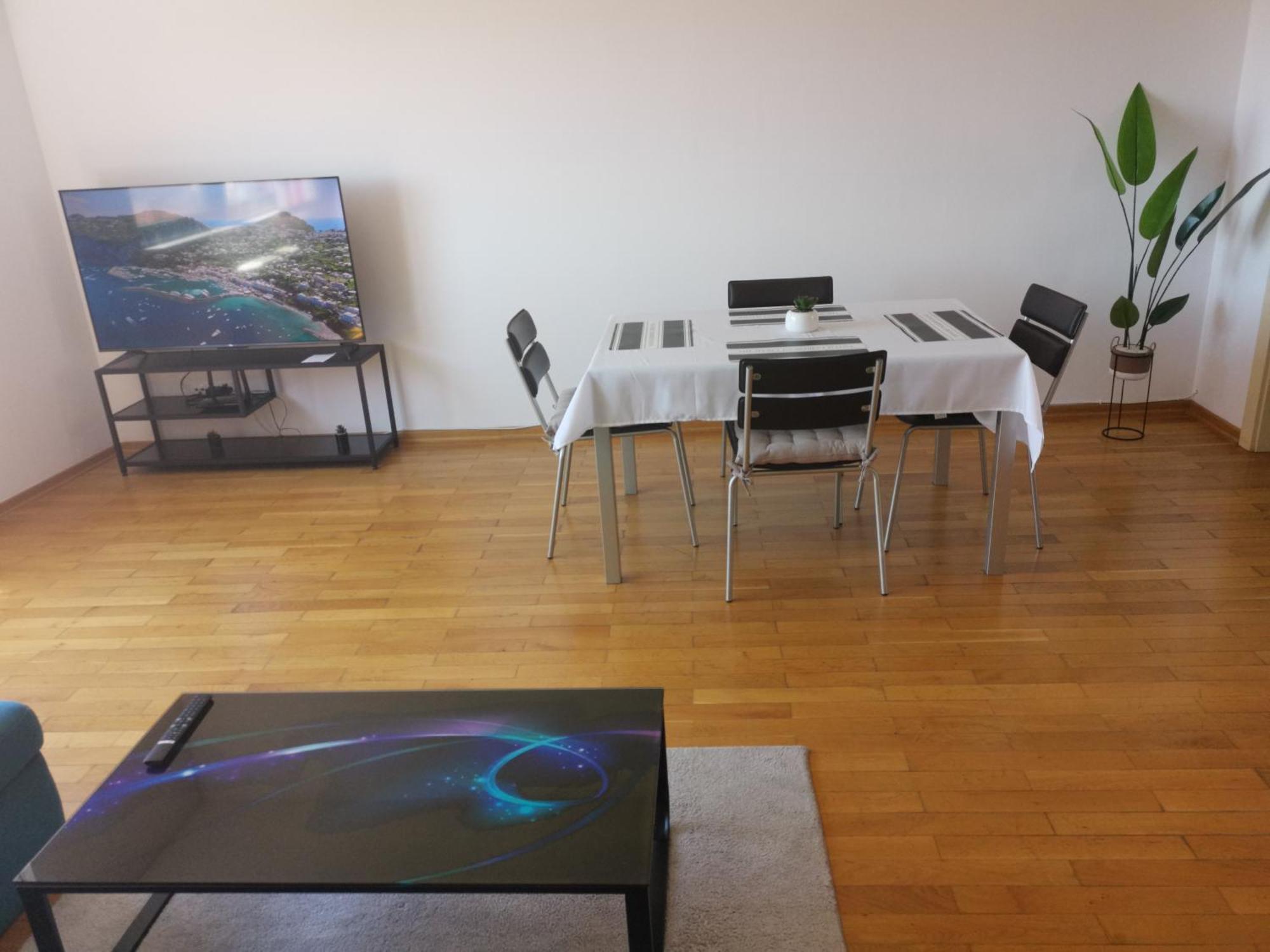Downtown Fiume, Underground Garage Within The Property Екстериор снимка